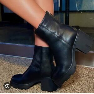 Steve Madden Goucho Black Leather Boots